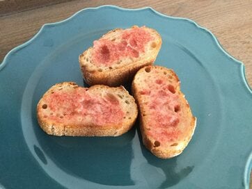 カルディの大人気商品「たらこスプレッド」は、朝食にもつまみにも使える！