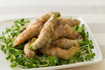 とろ～り濃厚！おいしく糖質オフできる「肉巻きアボカド」レシピ