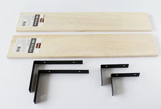 セリアの「木板」と「アイアンブラケット」