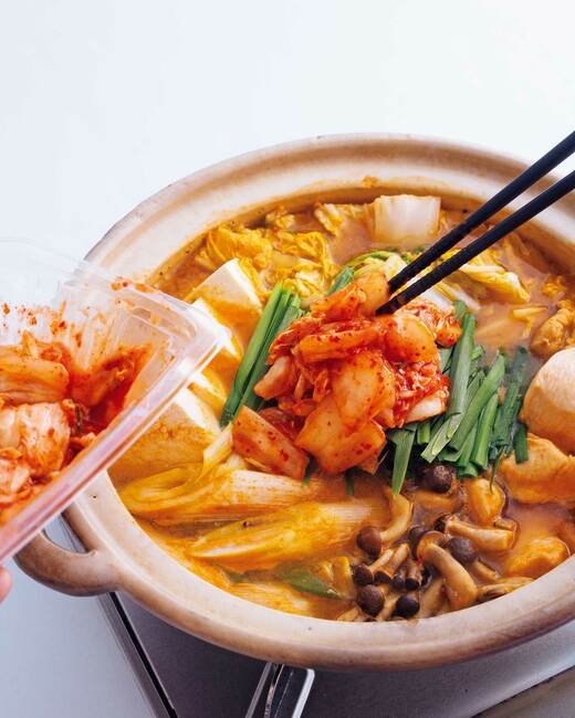 鶏胸肉と白菜のうま辛ゴマみそ鍋の調理過程