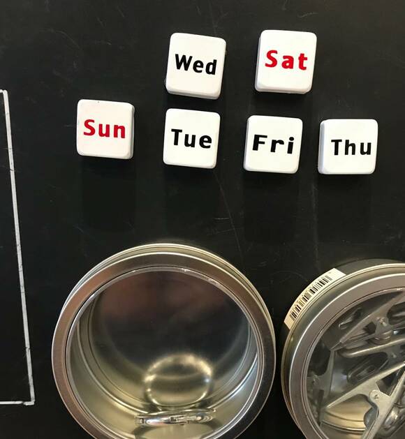 月～金の「ようび」マグネットの画像