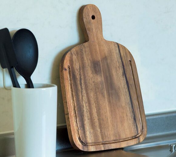 晩酌をランクアップする 小ぶりのカッティングボード