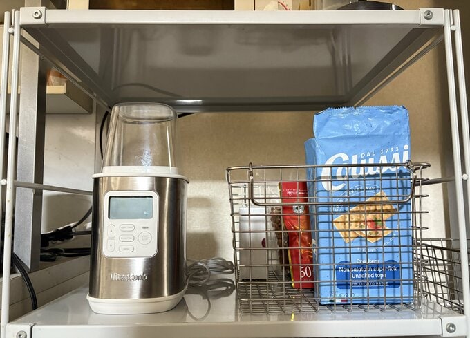 (最近買ったヨーグルトメーカー。おいしくできるので愛用しています