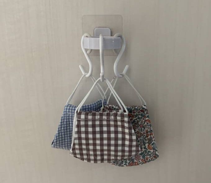 ホルダーにマスク