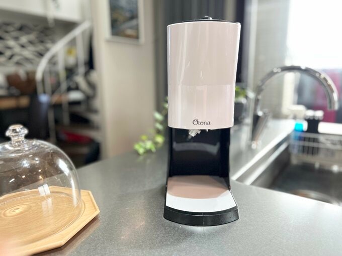 モノトーンの小さなかき氷器