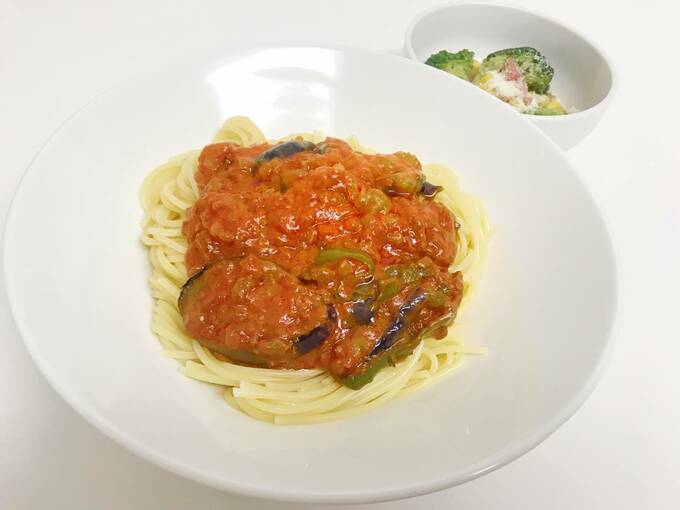 ミートソース缶を使ったパスタ
