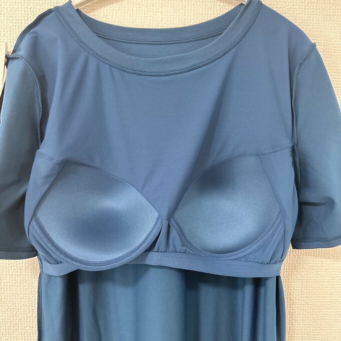 ワンピースのブラトップ部分。