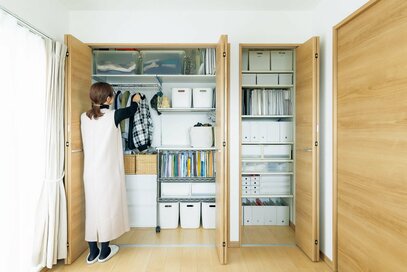無印良品の「クローゼット」収納術。「統一感」で生活感を上手に隠す