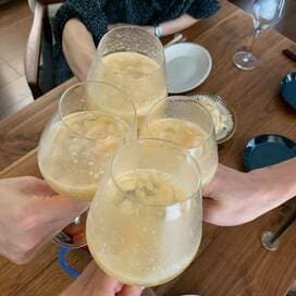 ひんやりしゅわしゅわ！冷凍桃スパークリング