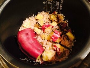 ダイエットにも使えるサツマイモご飯