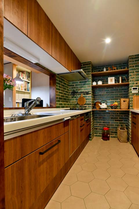 木目柄のキッチン