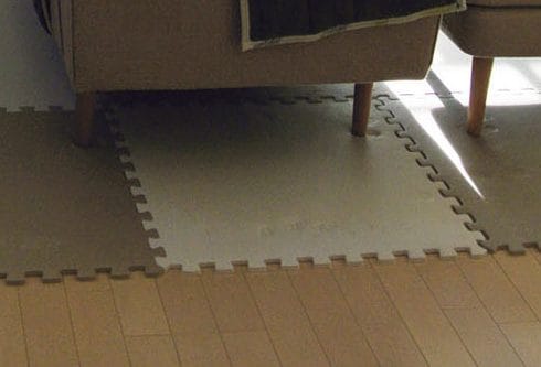 ソファの下に敷いていた大きなマット