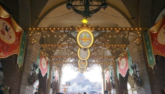 人気アトラクションが集中的に大人気！