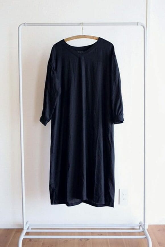 黒のワンピース