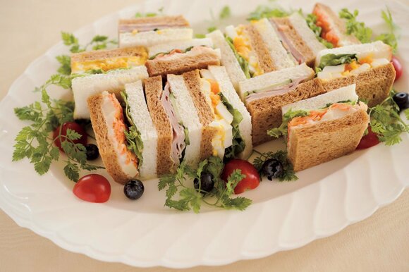 サンドイッチ盛り付け