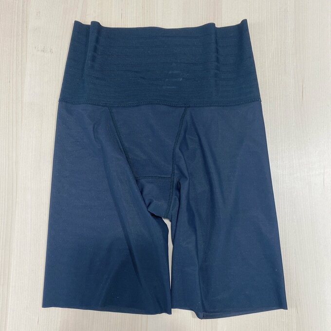 カラバリはブラック