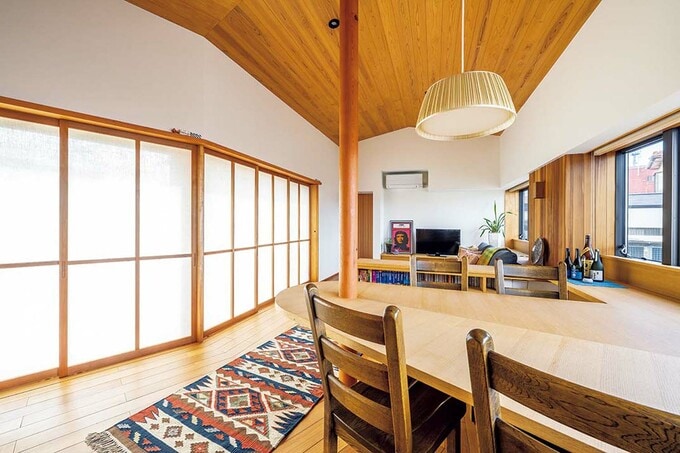 造作家具でワンルームを仕切る