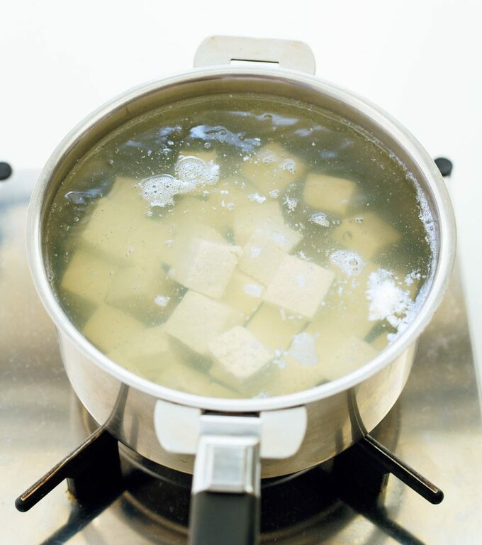 お鍋に豆腐