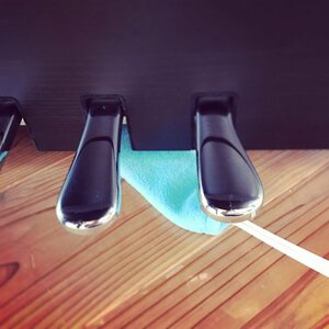 動かせない家具下の掃除に便利！