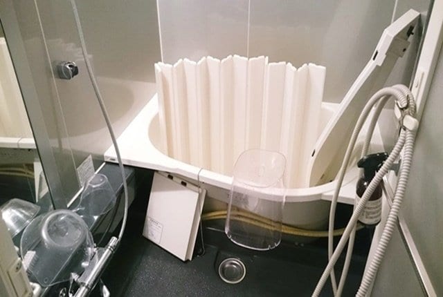 浴室のエプロン掃除