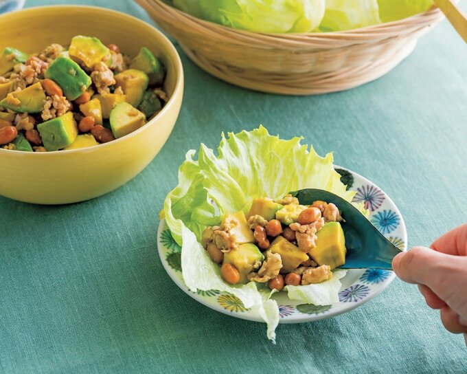 アボカドと納豆のレタス包み