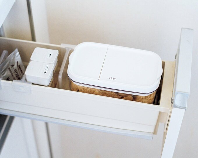 コンロ脇の引き出しに入れた調味料