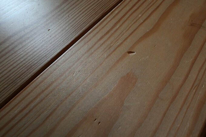 カラマツ無垢フローリング