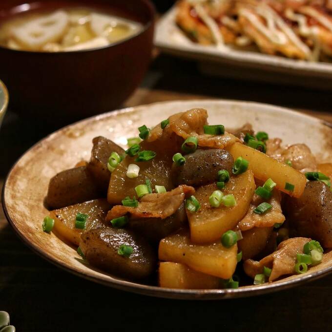 味がしみしみ豚バラこんにゃく大根