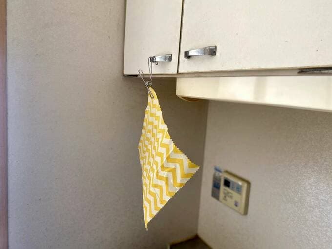 みつろうラップをかわかしている様子