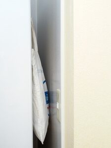 マチなしの、やわらかい素材のトートバッグ