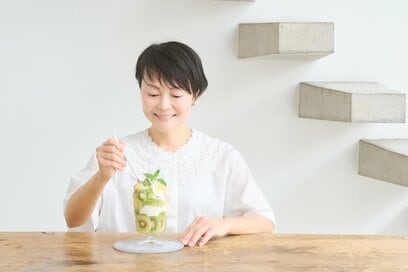 夏はおいしく美活！キウイのひんやりスイーツを料理家・藤井恵さんが提案