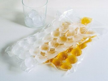 セリアの製氷バッグで子どもが大喜び。料理研究家が選ぶ100円キッチンアイテム5選