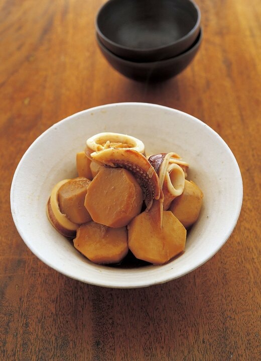 サトイモとイカの煮物