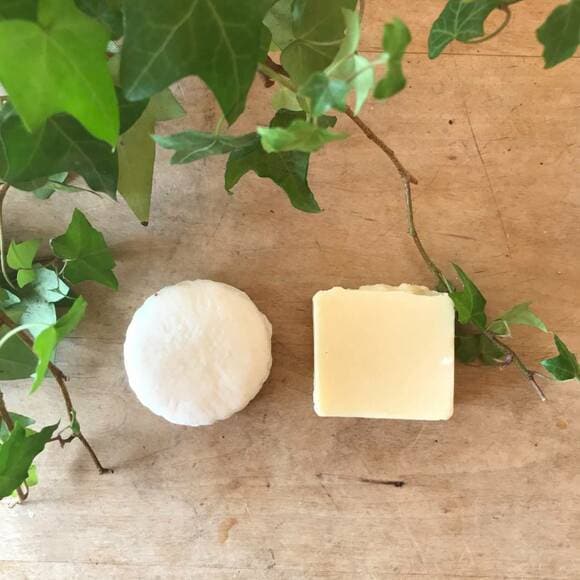 丸と四角の固形シャンプー