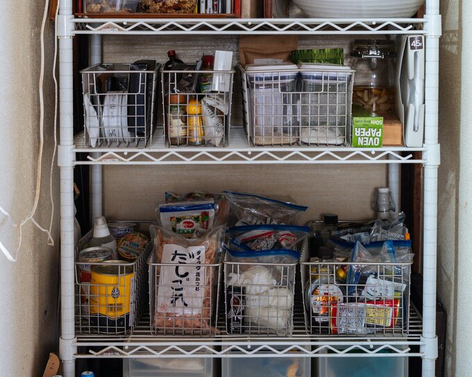 食品の収納棚