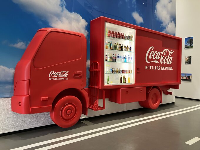 展示エリアにあるルートカーには、さまざまな製品が展示してあります