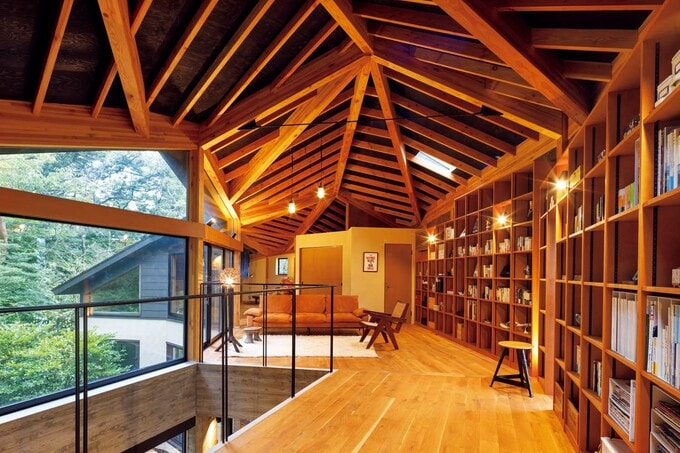 図書室のような書棚