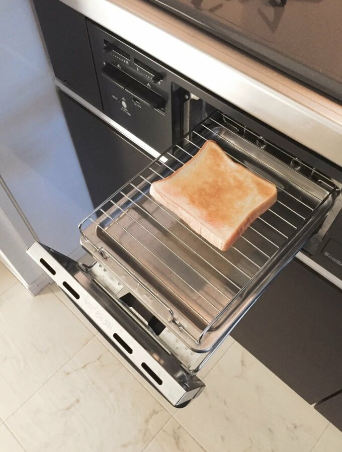 魚焼きグリルでトースト