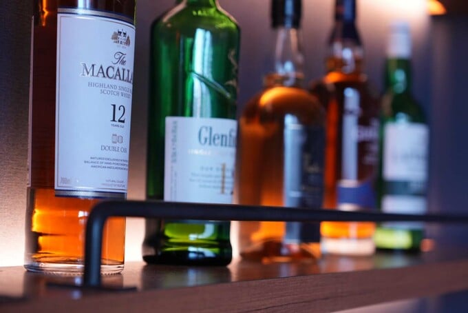 スチール製の転び止め