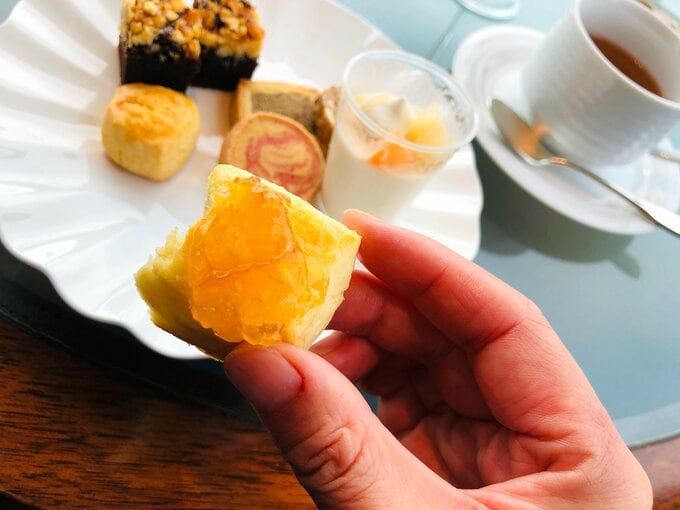 皮まで使ったオレンジジャムもホテルメイド