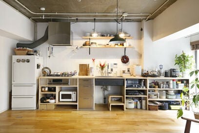 【マンションリノベ事例】玄関と廊下の壁はフル活用！DIYもなじむ温もりの空間に