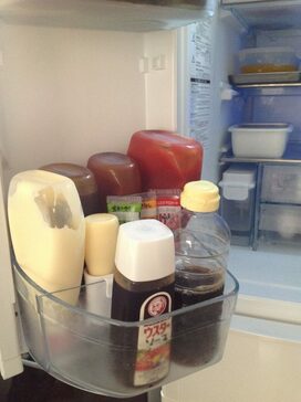 冷蔵庫収納術　開いたときにチューブが倒れないしまい方