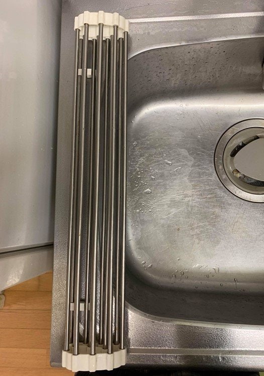 ネットタイプの水きりをたたんだ状態