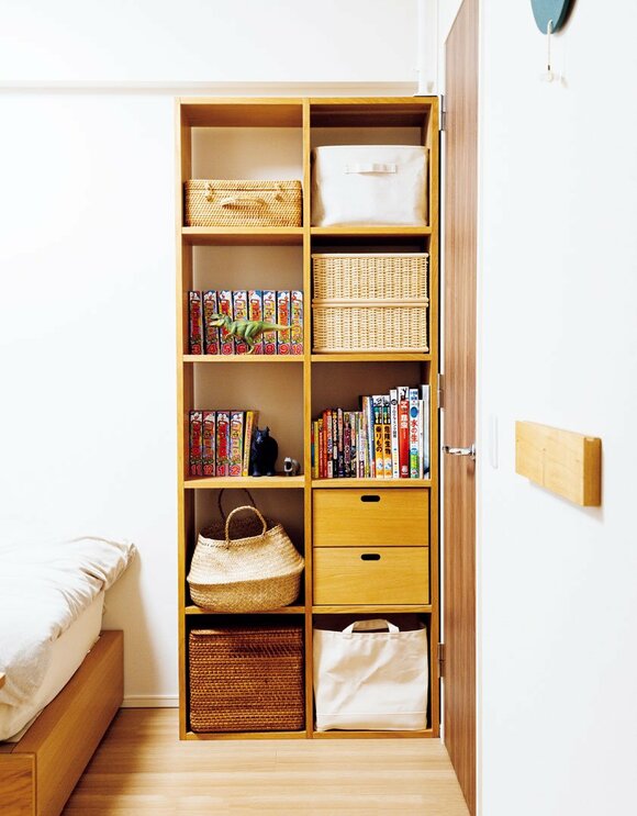 縦4段横2段のシェルフ