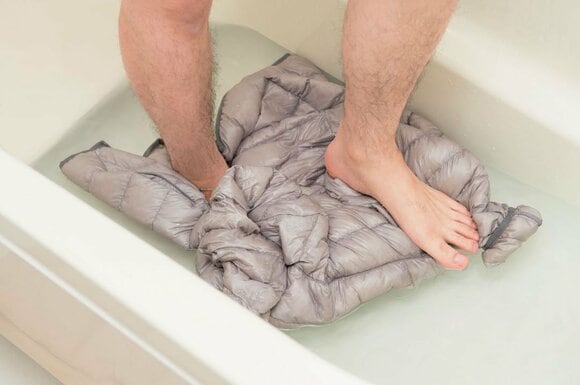 浴槽に湯をためて踏みながらすすぐ