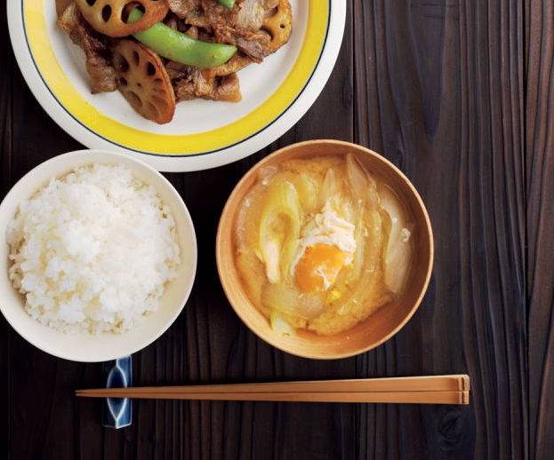 【タマネギ×長ネギのキット＋卵】具材たっぷり落とし卵のみそ汁