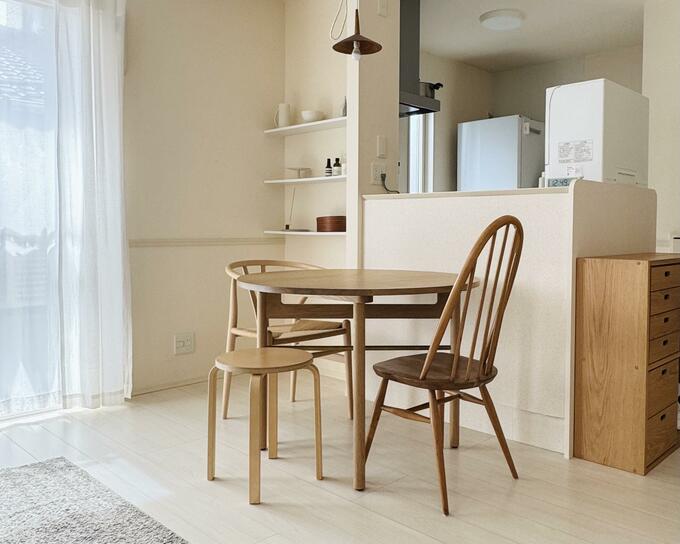 家具の色を3色に