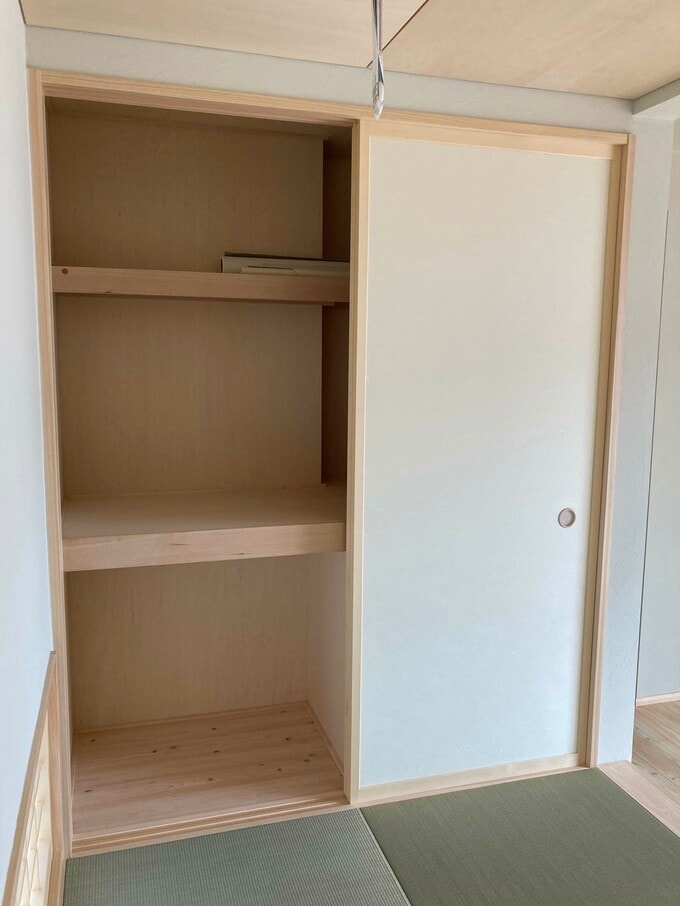 和室の押し入れ