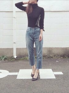 シンプルなトップス