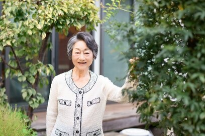 81歳・現役医師が体験した激動の時代。「アルバイトで子守代を捻出したことも…」